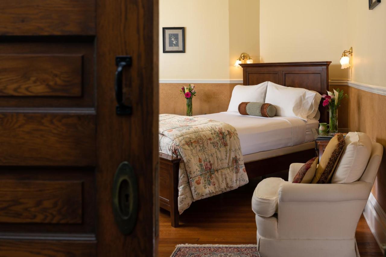 Albemarle -